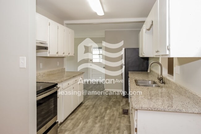 Photo - 2232 Harrison St SE