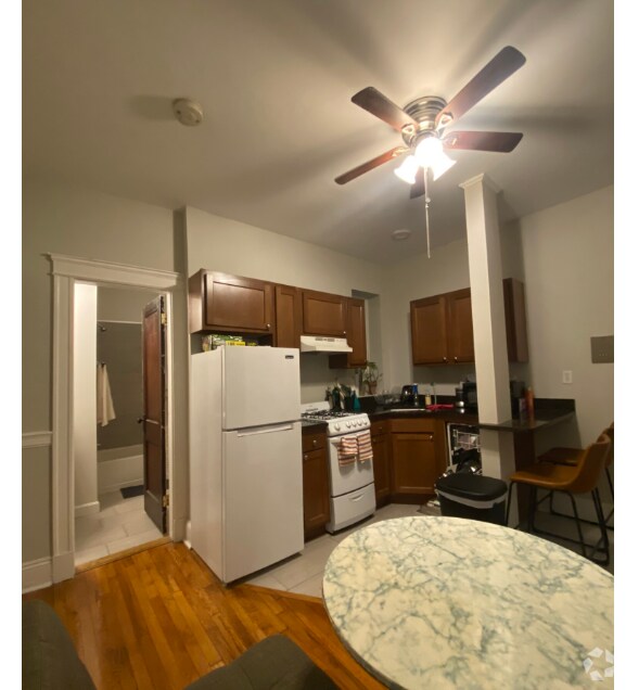 Building Photo - 1185 Commonwealth Ave Rental