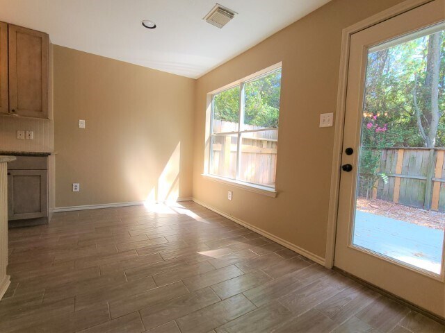 Photo - 138 S Walden Elms Cir