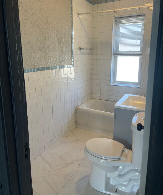 Photo - 5446 W Huron St Unit 3