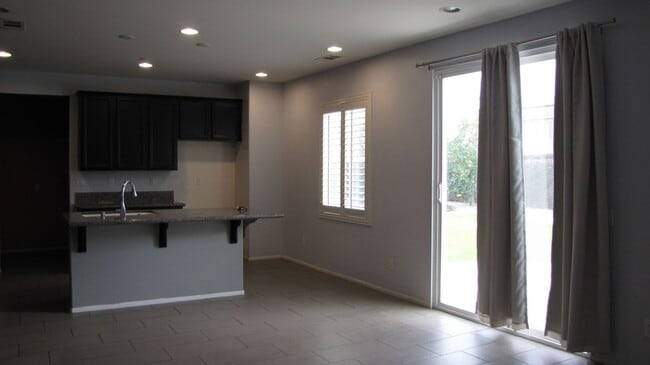 Photo - Beautiful Home For Rent NW Bakersfield COMING SOON!