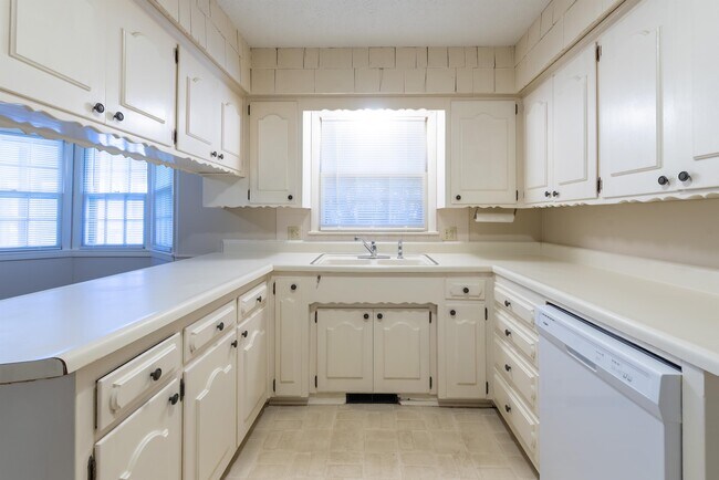 Photo - 3123 S Glenhaven Ave