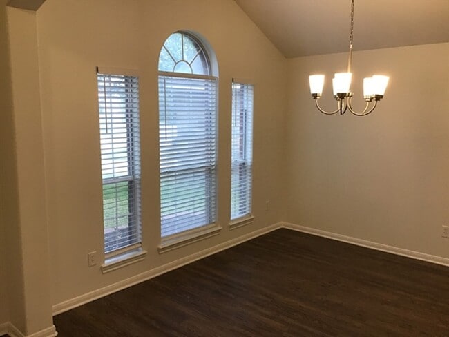 Photo - 2543 Fox River Ln