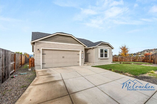 Photo - 3451 Durst St