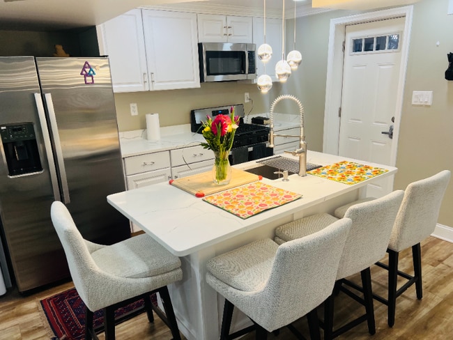 Photo - 1028 Crittenden St NE