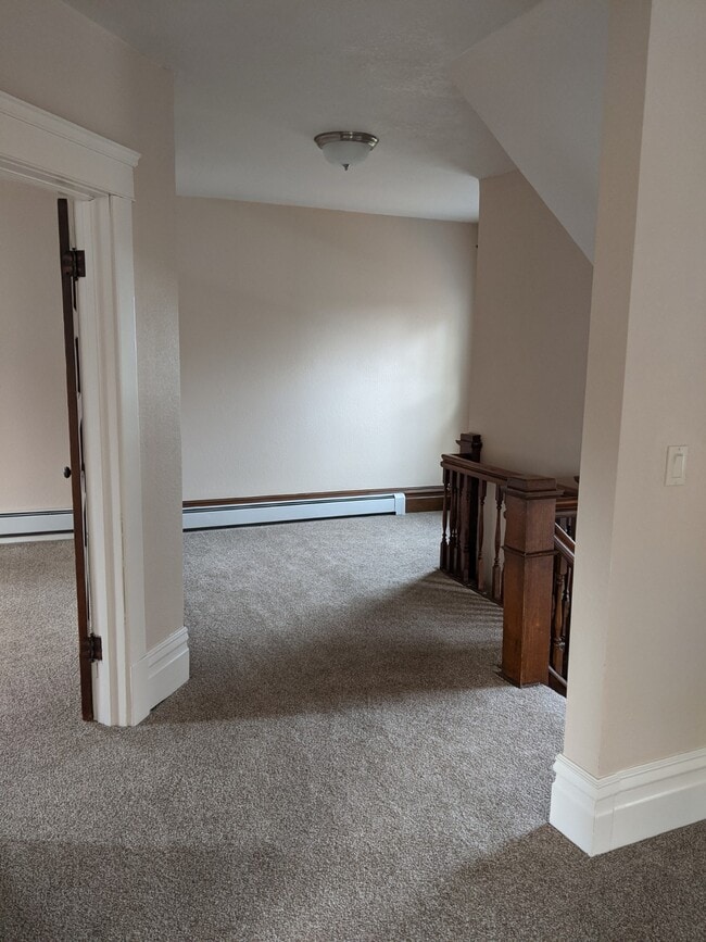 Foyer/Entry Area - 328 Bessemer Ave Unit 2