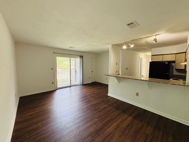 1205G University Terrace