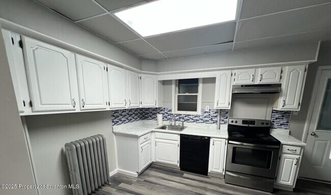 Photo - 394 Tripp St Apartment
