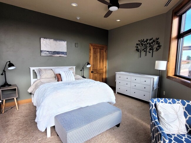 Photo - Franklin Crossing Building Condominium Unit 550 NW Franklin