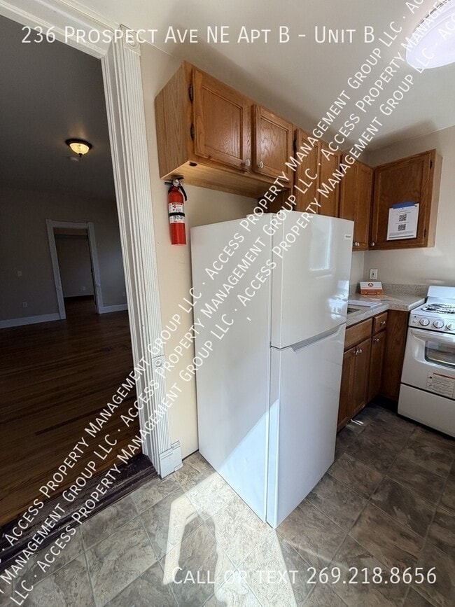 Photo - 236 Prospect Ave NE Unit B