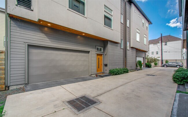 Photo - 4311 Marina St