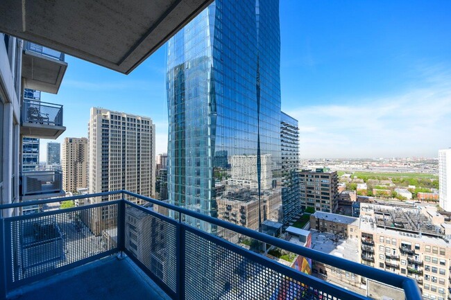 Photo - 1305 S Michigan Ave Unidad 1702 Rental