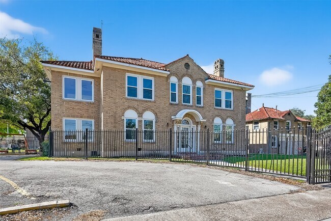 Photo - 3410 Austin St