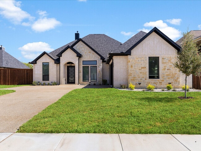 Photo - 8103 Oak Hollow Dr