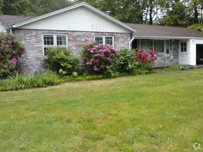 Building Photo - 79 Owens Ln Unit B Rental