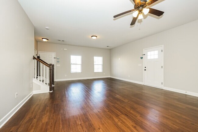 Photo - 1910 Wild Oaks Ct