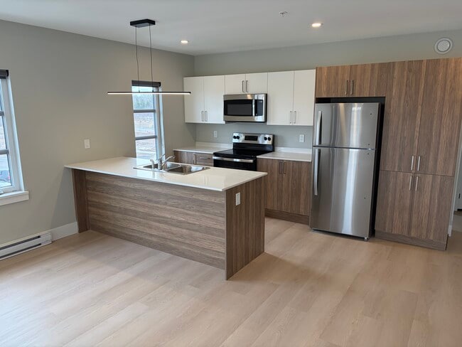 Photo - 100 Murray Av