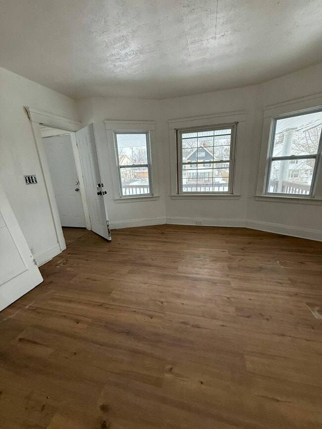 Photo - 3410 E 135th St