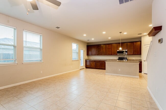 Photo - Bright & Spacious 5-Bedroom, 3-Bath Home i...