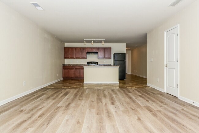 Photo - 1305 Forsythia Wy