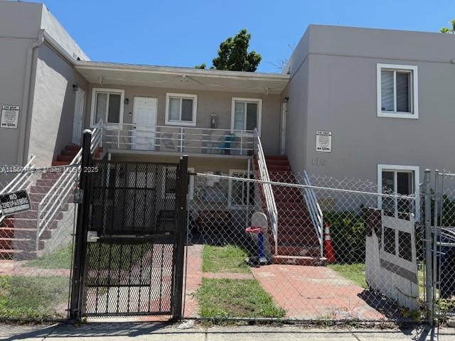 Building Photo - 172 NW 12th St Unit 1 Rental
