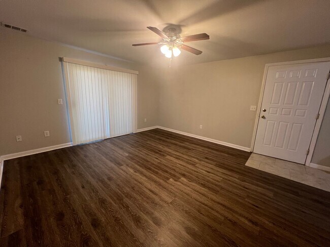 Photo - Updated 2 Bedroom Condo Available in Kirkwood!