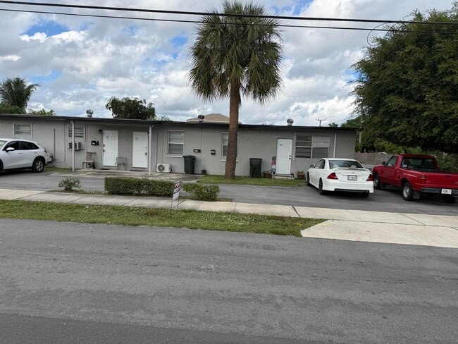 Building Photo - 245 SW 14th Ave