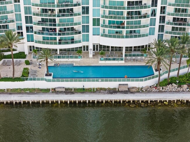Photo - 20201 E Country Club Dr Unidad 2301