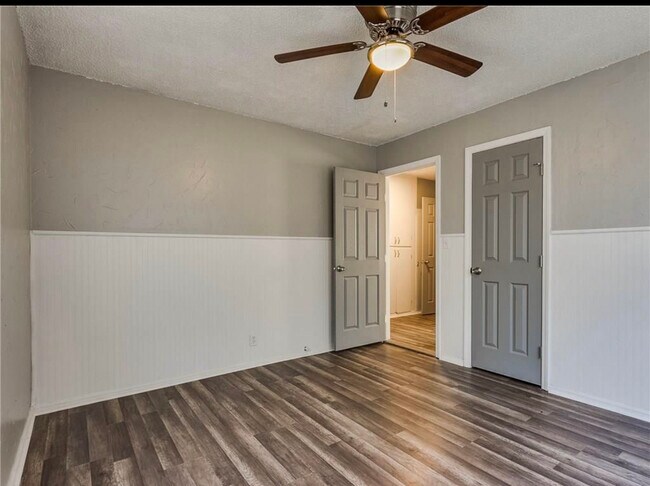 Photo - 3706 N Rockwell Ave