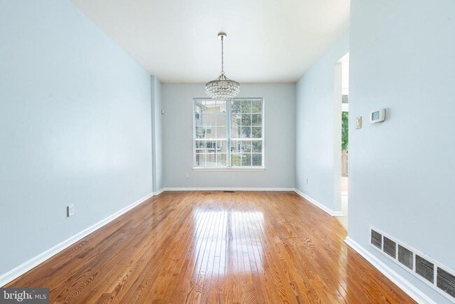 Photo - 307 Thyme Ln