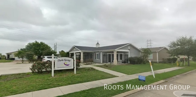 Building Photo - 15706 Clarke Springs Dr Unit 15706C
