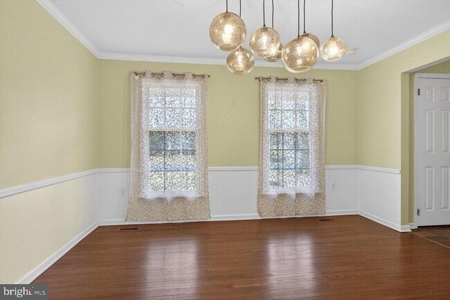 Photo - 16 Beechtree Ln