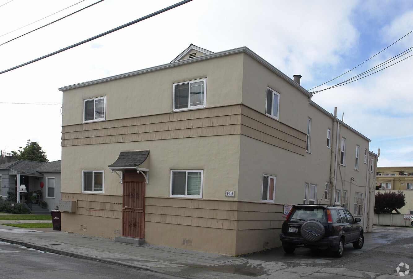 Photo - 914-916 Kains Ave Apartments