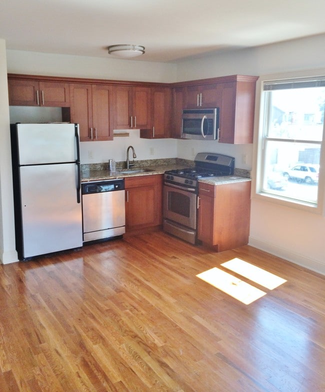 Photo - 2450 Lemoine Ave Unidad A