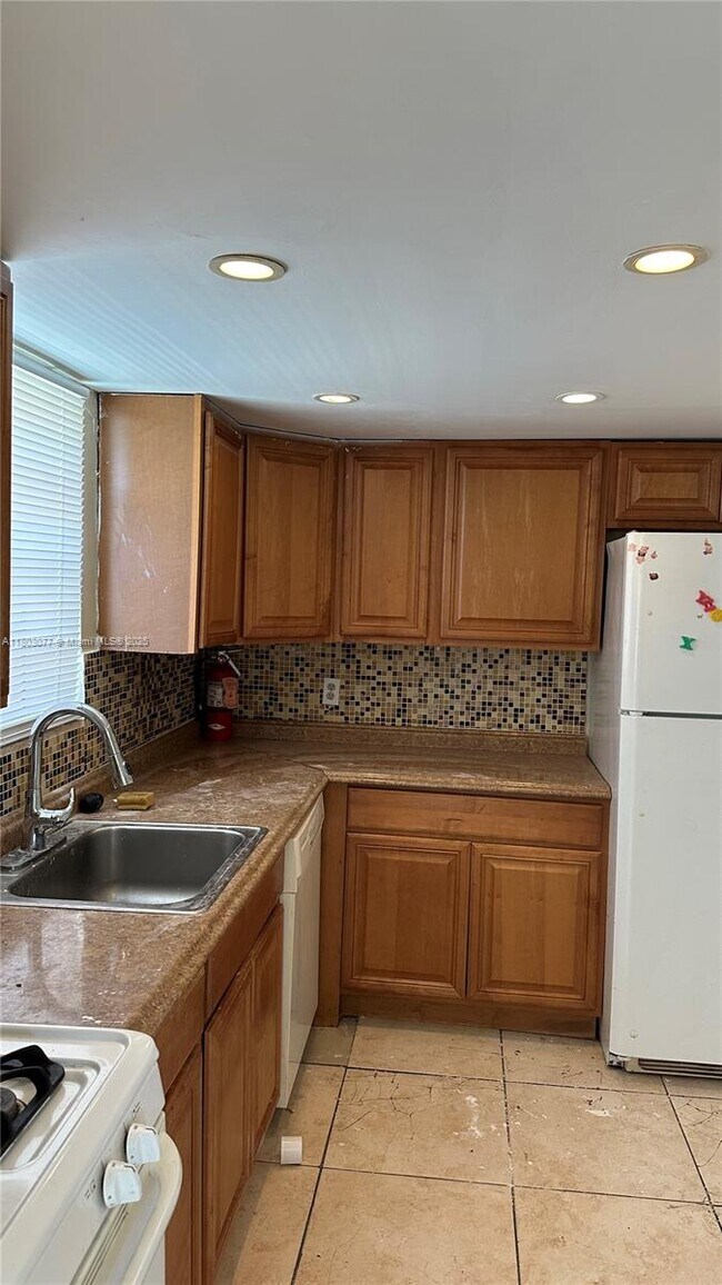 Photo - 2175 NE 170th St Condo Unit 301