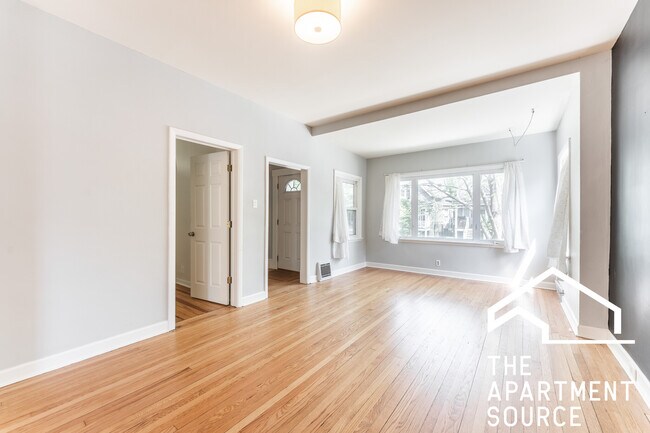 Photo - 4940 N Hamilton Ave Unidad 3