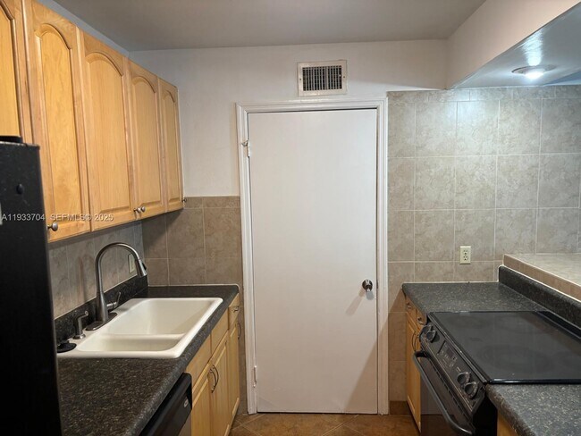 Photo - 2319 N Congress Ave Unidad 14