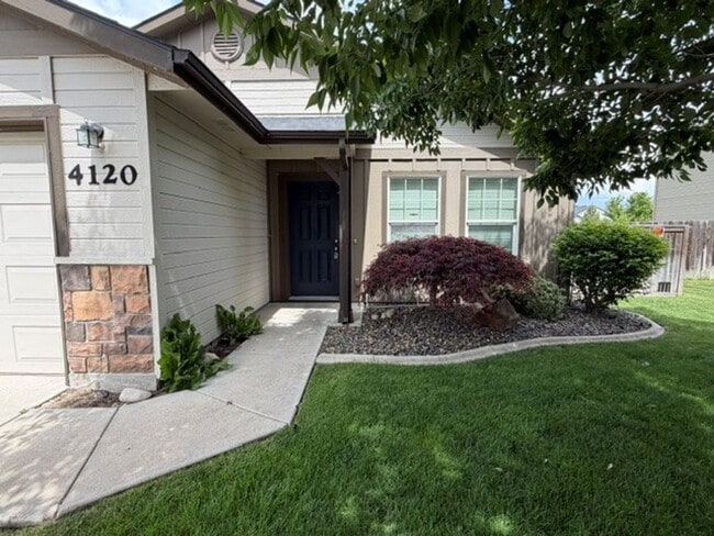 Photo - Beautiful 3 be 2 bath home with office in Meridian just off Locust Grove and Amity