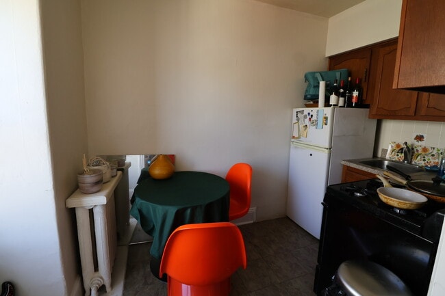 Photo - 1910 Pine St Unit 4F