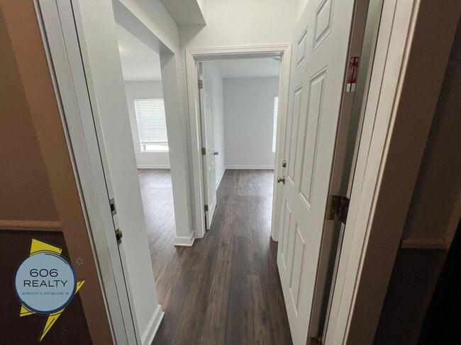 Photo - 3420 W Irving Park Rd