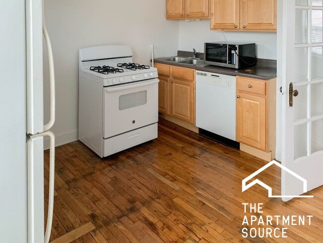 Photo - 3523 N Broadway St Unit 3E