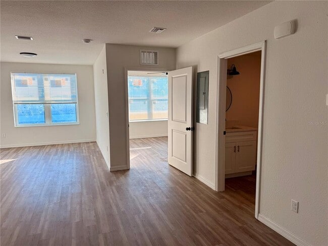 Photo - 3601 6th St S