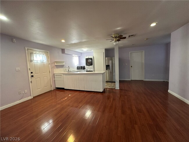 Photo - 1709 N Shadow Mountain Pl