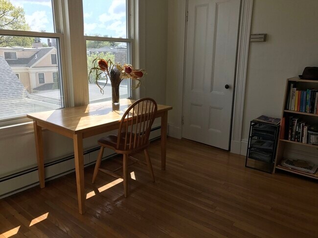 Photo - 118 Inman St Unit 3