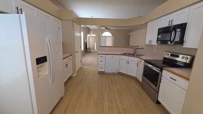 Photo - 1329 Nutwood Dr