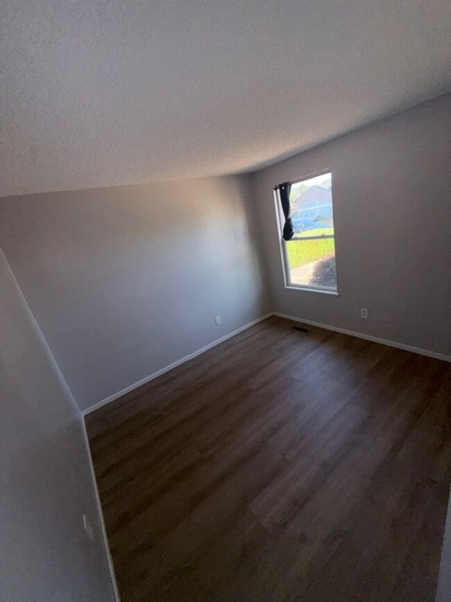 Photo - 00650-Burlwood Loop Unit 4782