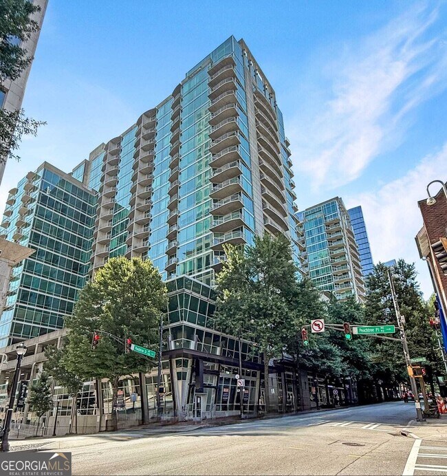Building Photo - 923 Peachtree St NE Unit 834