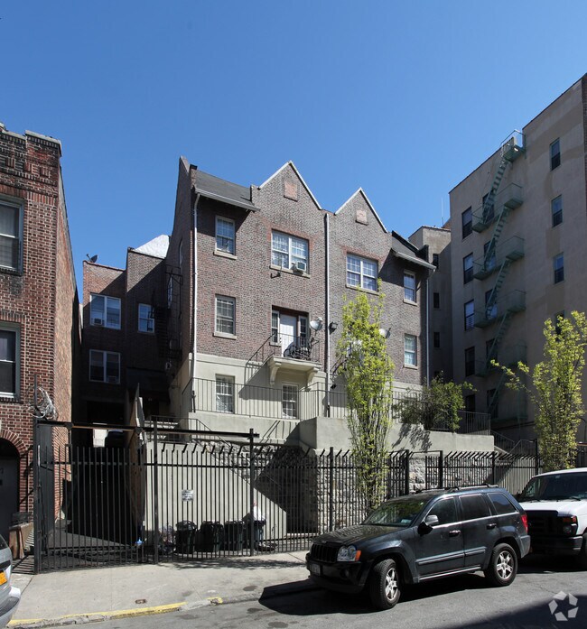 Photo - 71-73 W 174th St