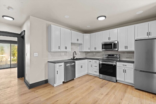 Photo - For Rent: Renovated 2-Story Townhouse in M... Unit 2F