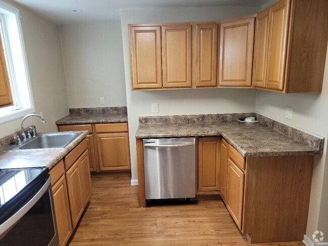 Building Photo - 144 Latimer Ave Rental